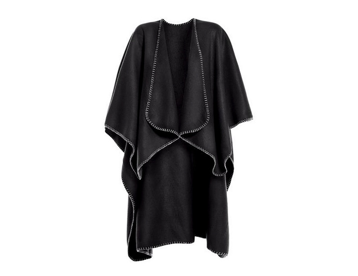 poncho-noir-auberge-du-pere-bise-1