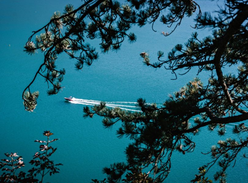 bateau sur le lac d'Annecy