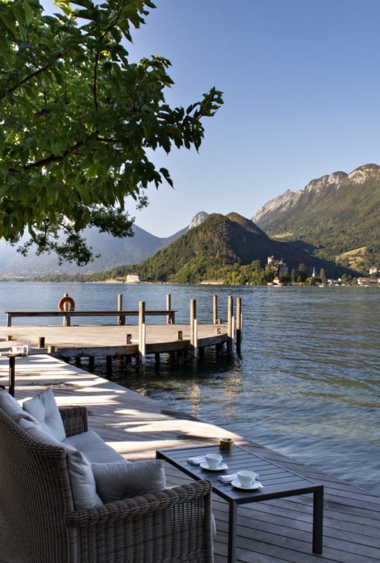 petit déjeuner au bord du lac d'Annecy